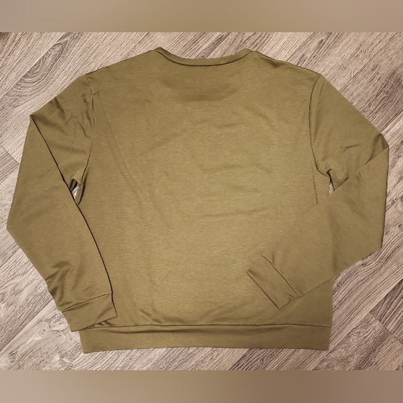 NWOT'S L/S SCREEN TEE TOP | SIZE SMALL - Picture 2 of 4